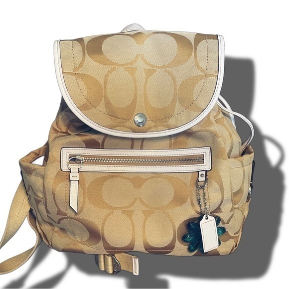 Coach Kyra Daisy Signature Backpack in a Near Mint Condition w/bag flower bling - Picture 1 of 14